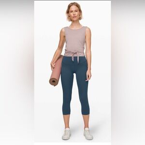 Lululemon Wunder Under  size 8